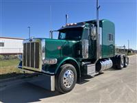 2023 Peterbilt 389