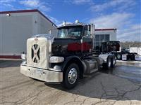 2023 Peterbilt 389