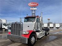 2021 Peterbilt 389