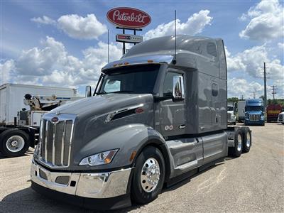 2027 Peterbilt 579
