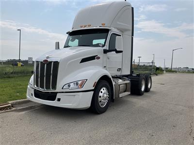 2027 Peterbilt 579