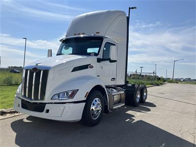 2027 Peterbilt 579