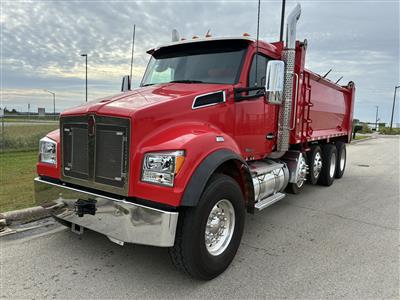 Used 2022 Kenworth T880 for Sale