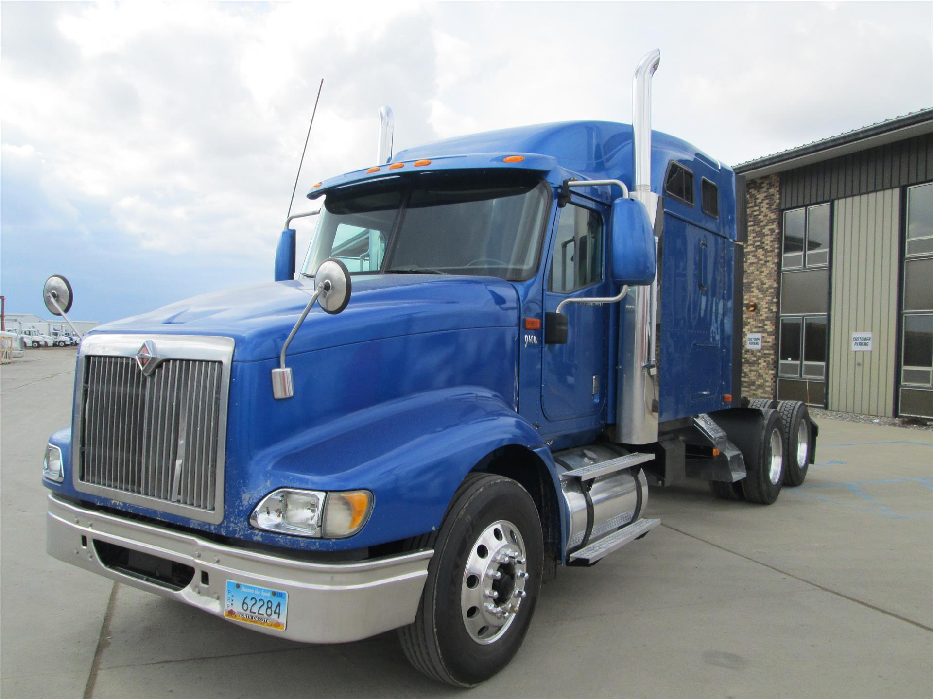 2007 international 9400i mattress size