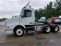 Used 2006 Volvo VNM64T for Sale