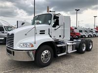 Used 2013 Mack Pinnacle CXU613 for Sale