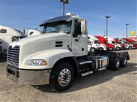 Used 2014 Mack Pinnacle CXU613 for Sale