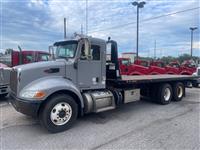 2017 Peterbilt 348