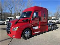 2021 Freightliner Cascadia 126