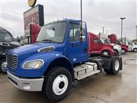 2016 Freightliner M2