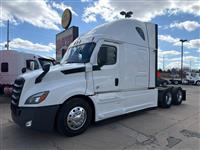 2020 Freightliner Cascadia 126