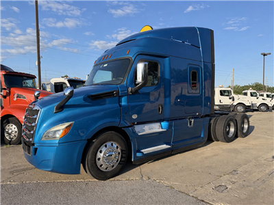 2019 Freightliner Cascadia 126