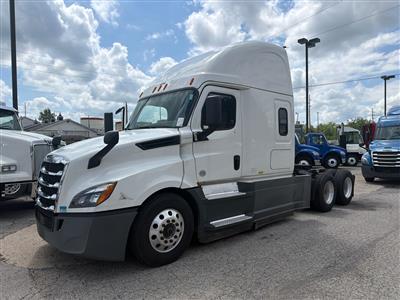 2020 Freightliner Cascadia 126
