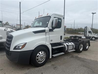 2023 Freightliner Cascadia 126