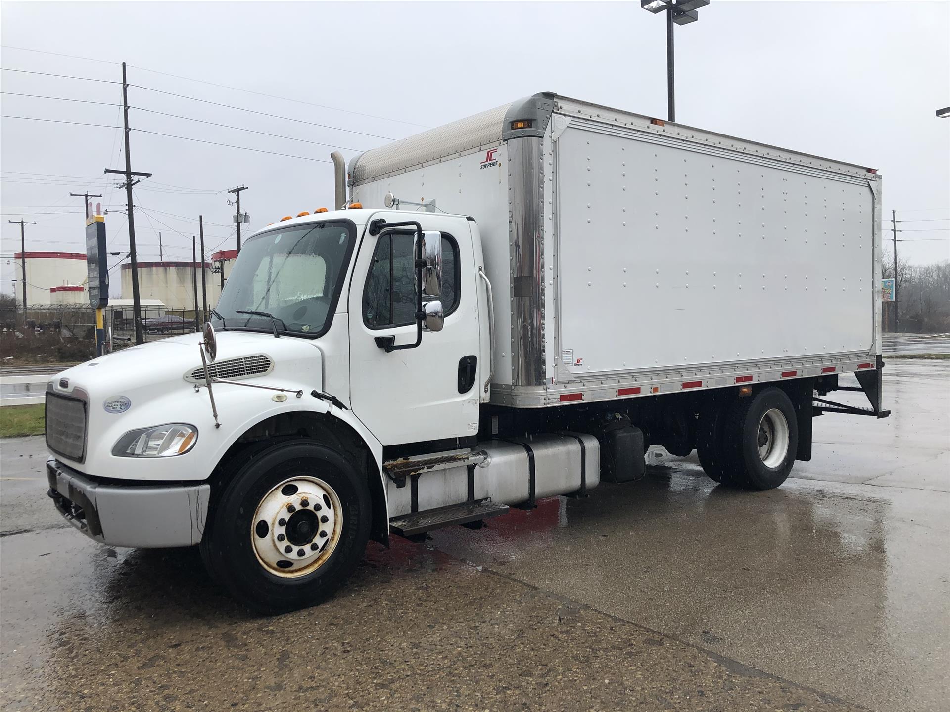 2013 Freightliner M2