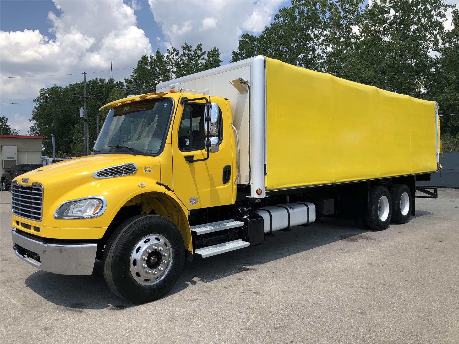 2014 Freightliner M2