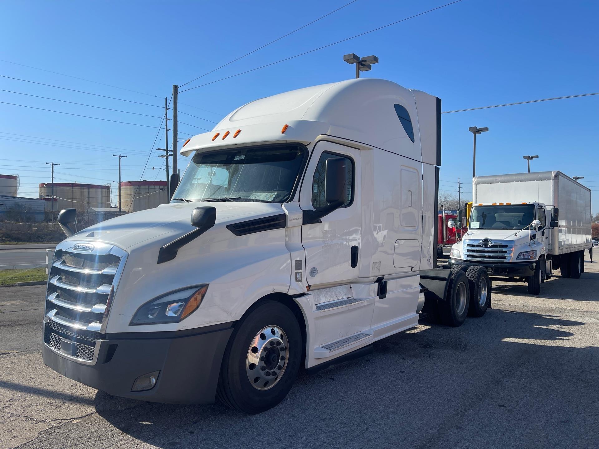 2019 Freightliner Cascadia 126