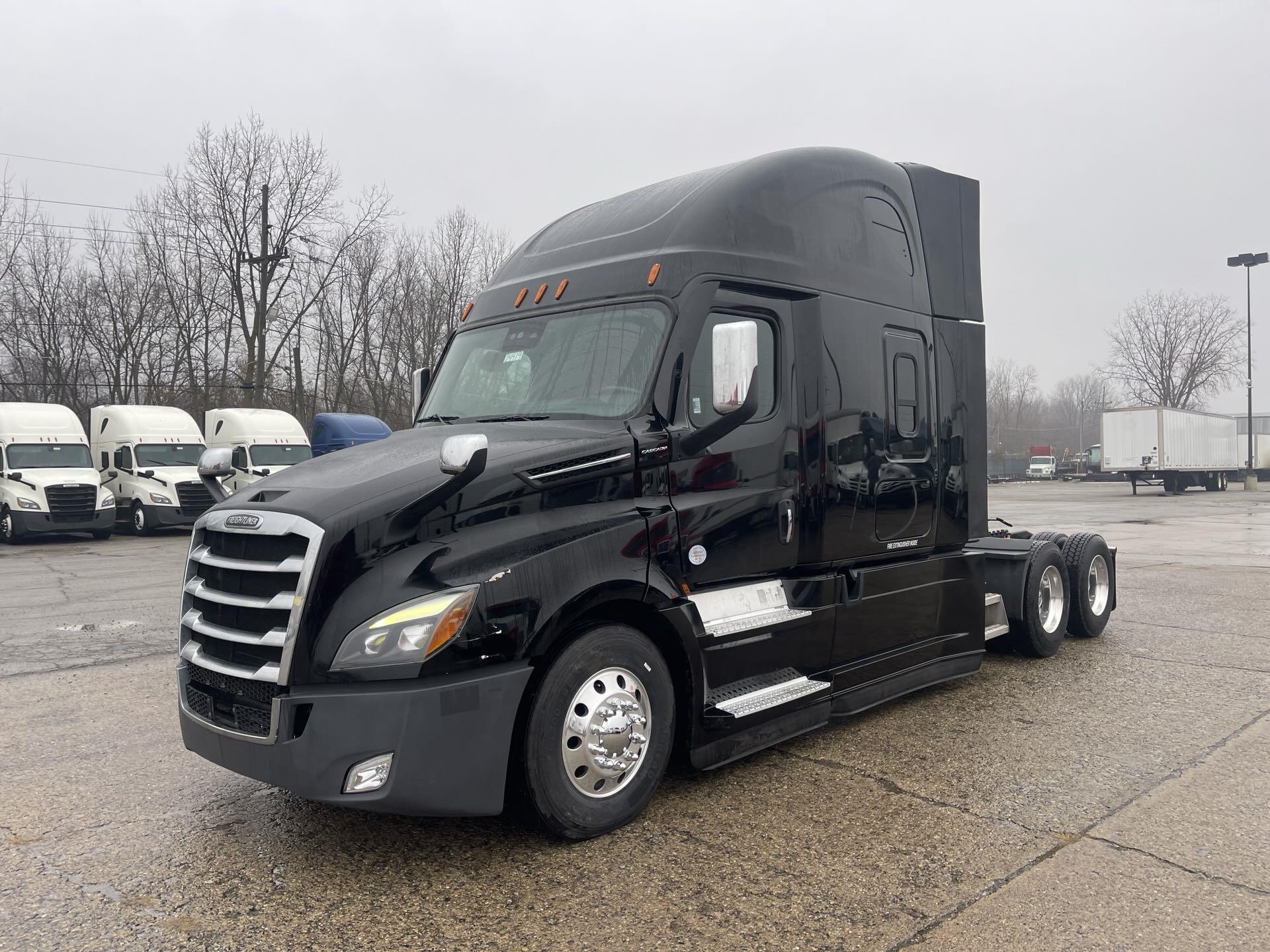 2023 Freightliner Cascadia 126