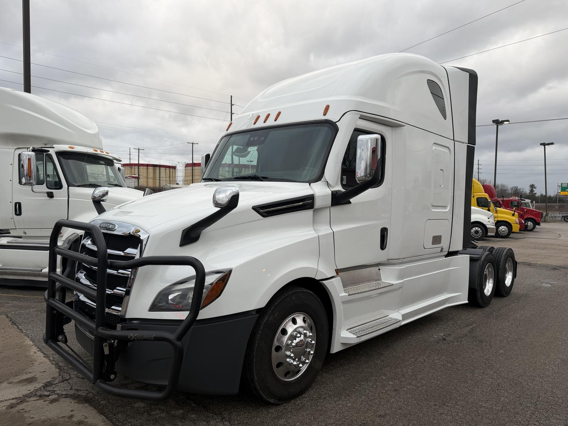 2024 Freightliner Cascadia 126