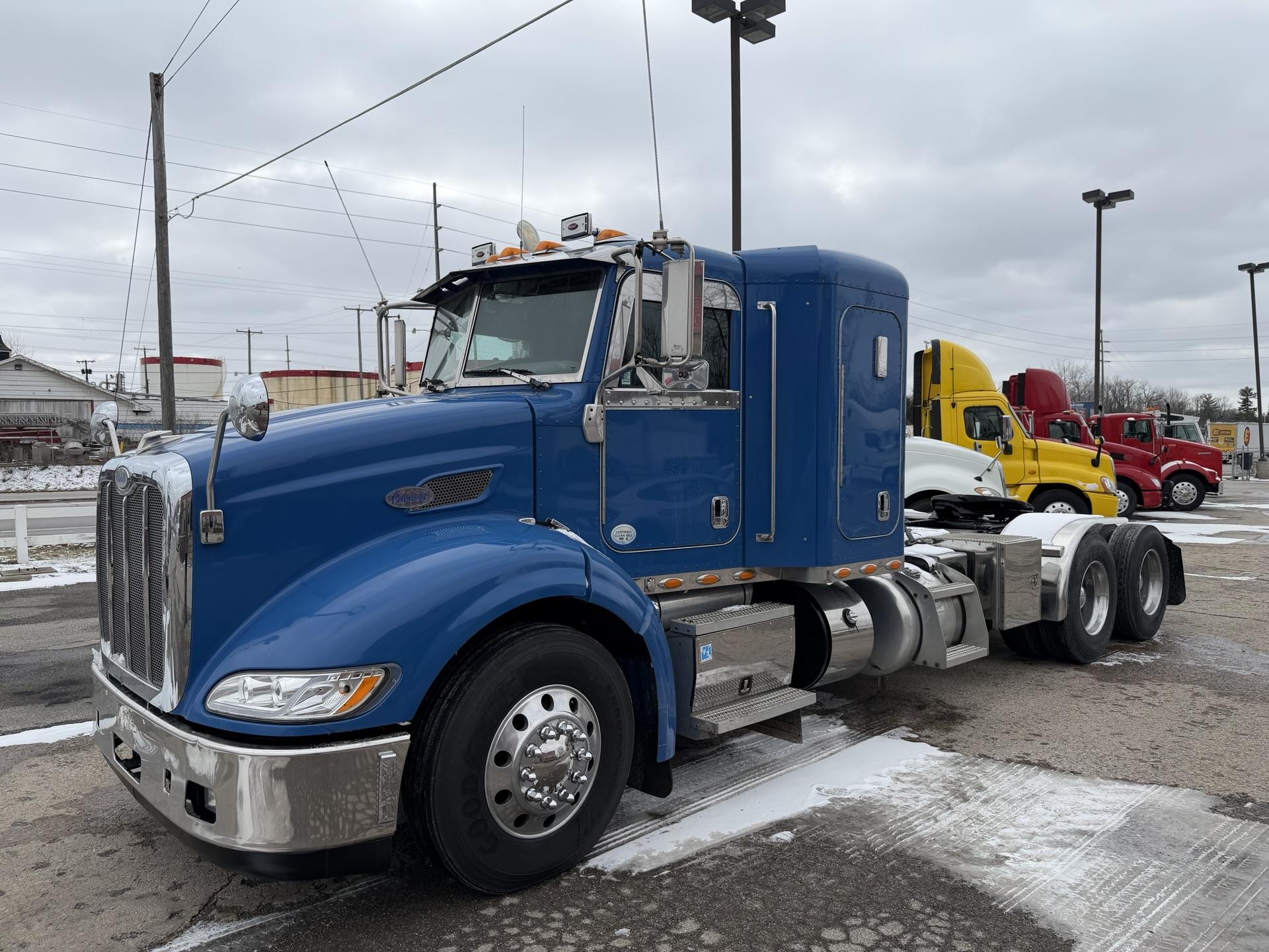 2013 Peterbilt 384