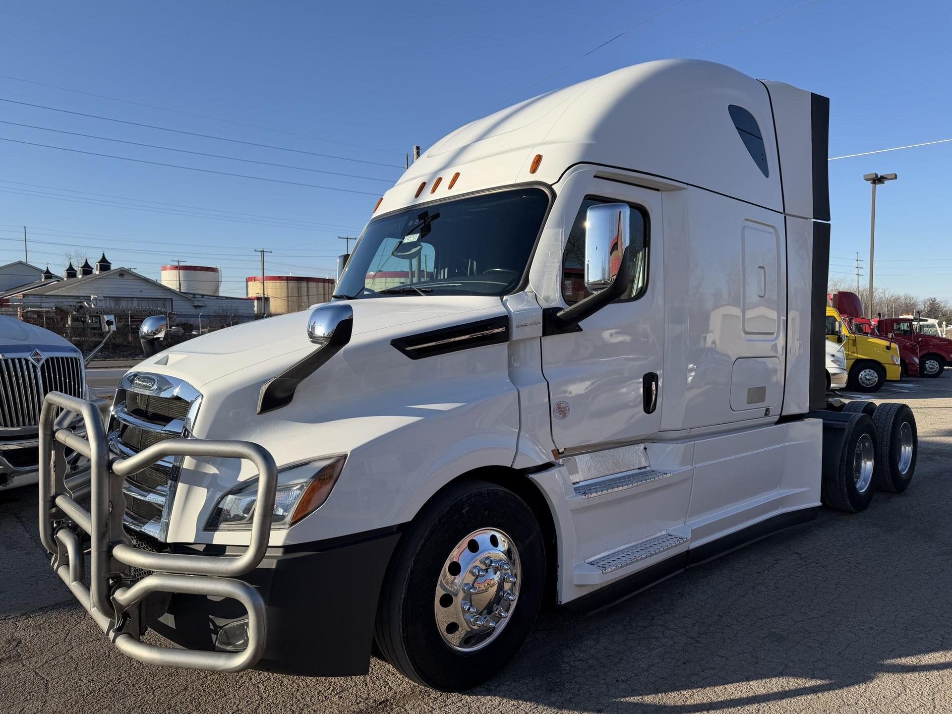 2022 Freightliner Cascadia 126