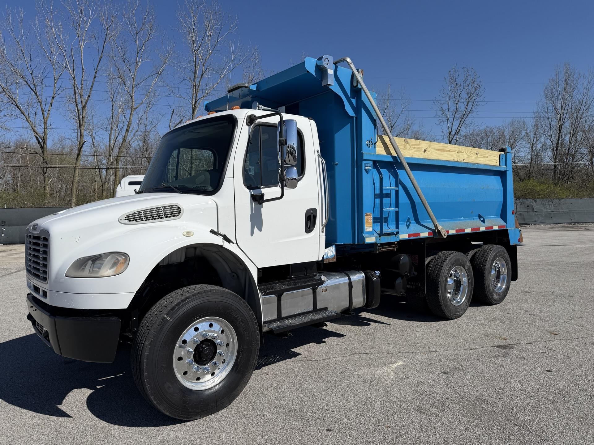 2016 Freightliner M2