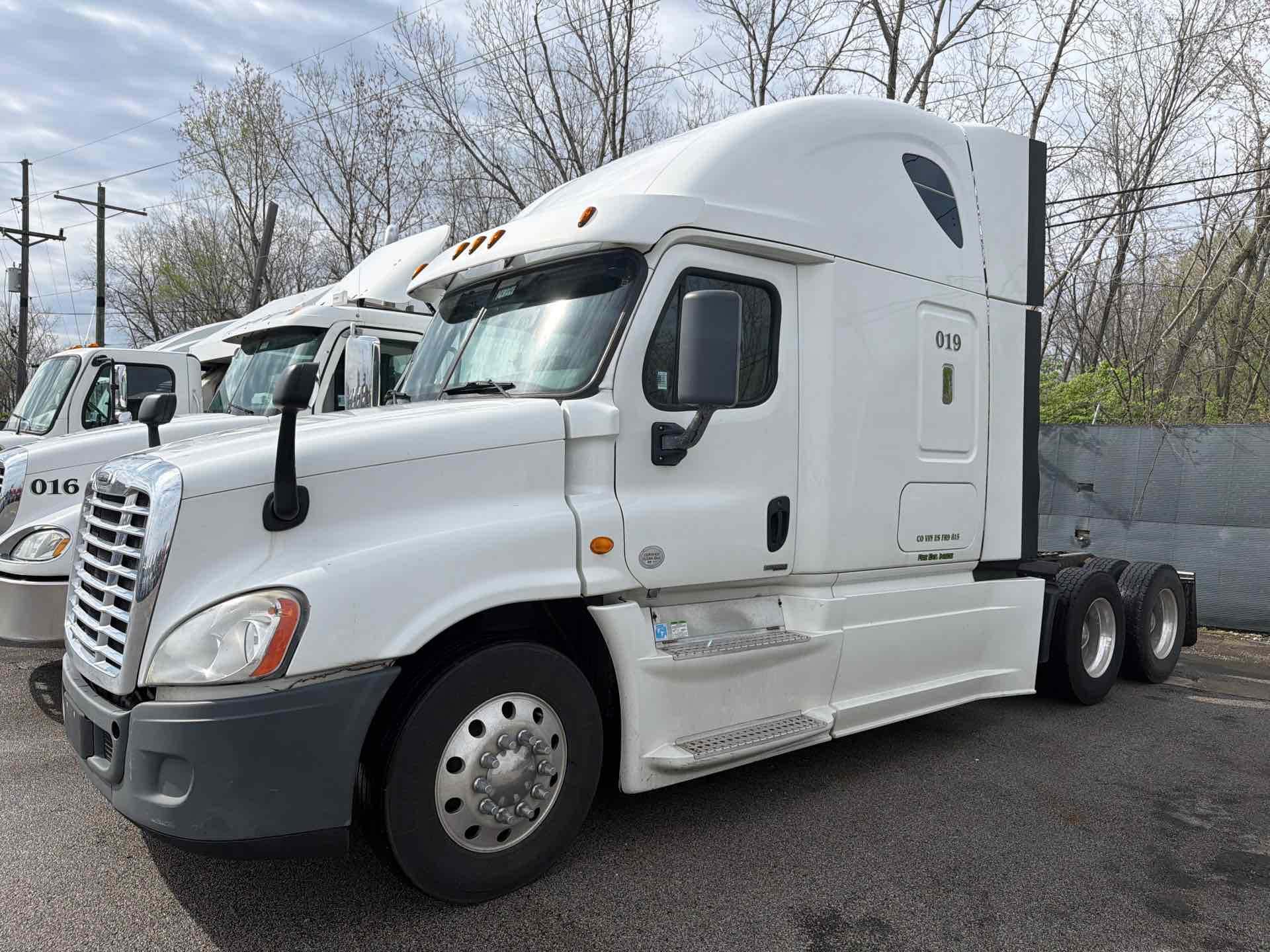 2014 Freightliner Cascadia 125