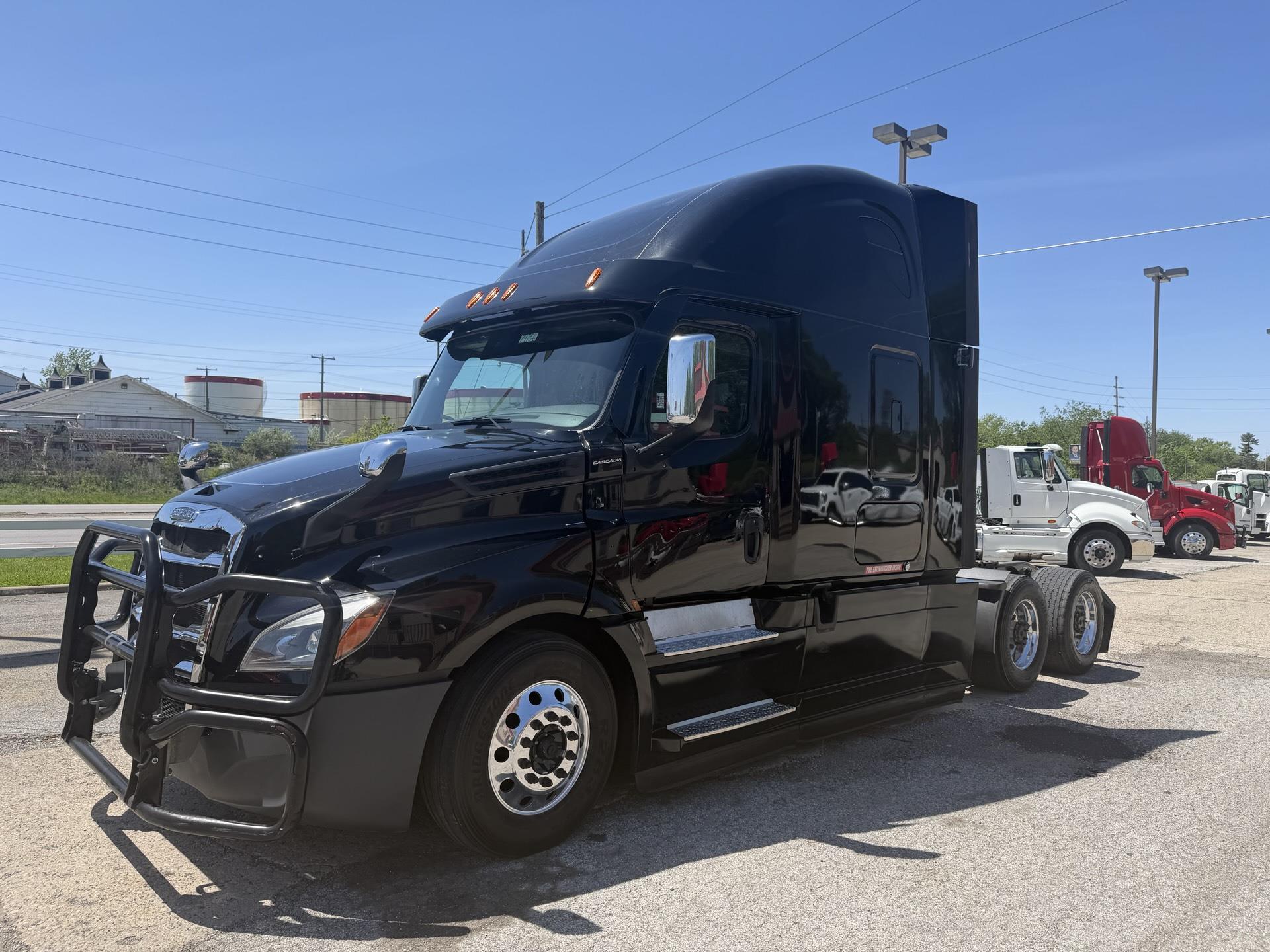 2021 Freightliner Cascadia 126