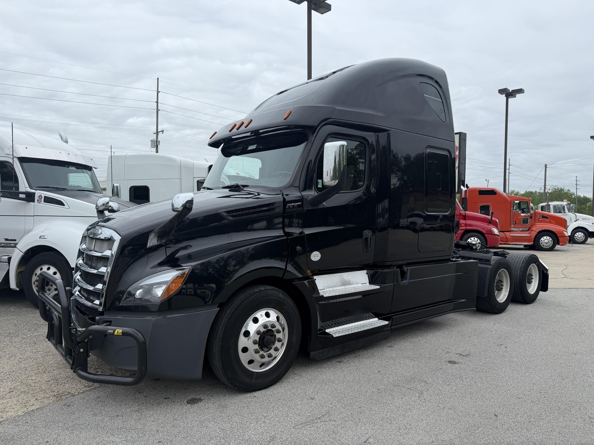 2019 Freightliner Cascadia 126