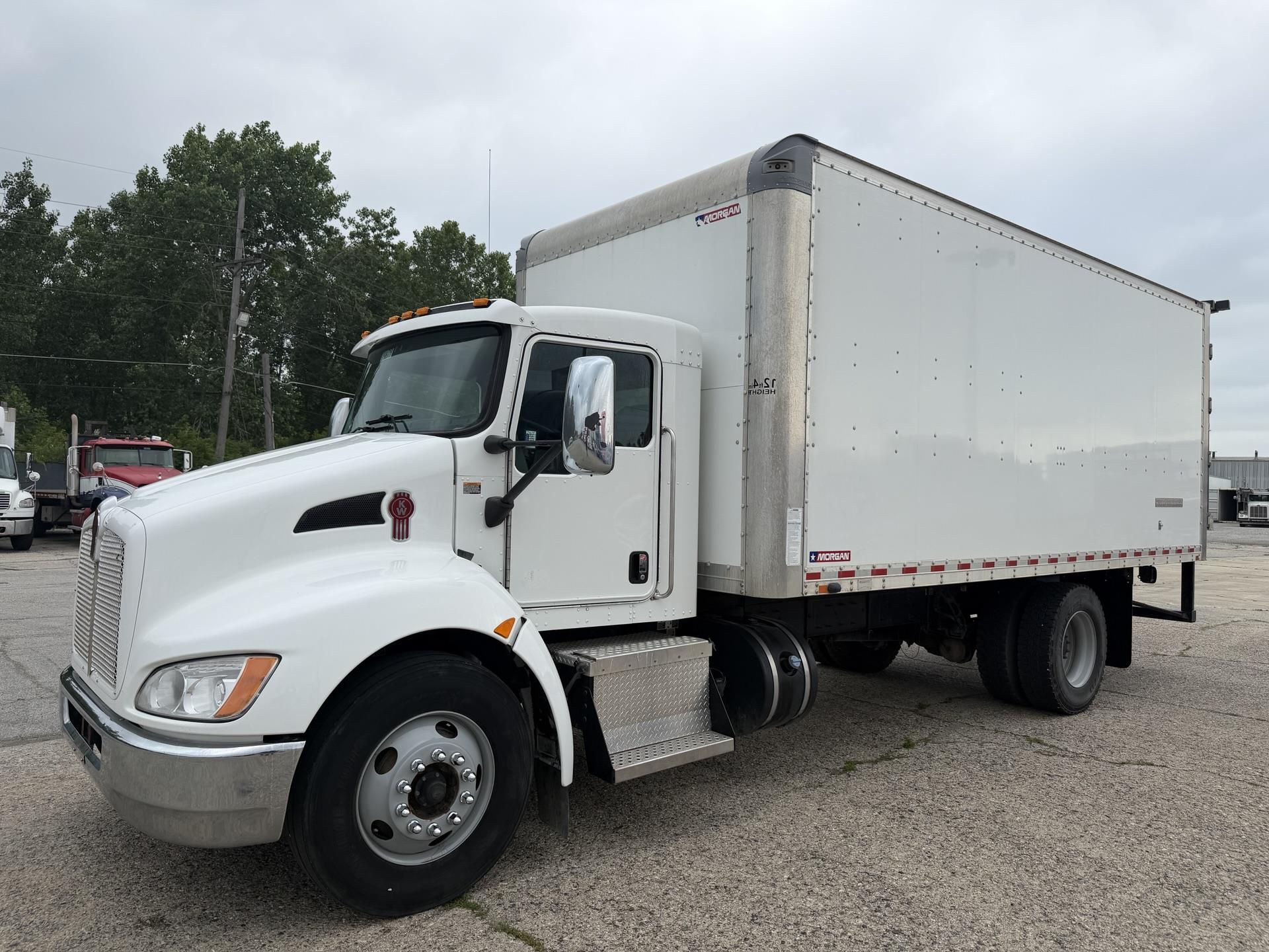 2021 Kenworth T270