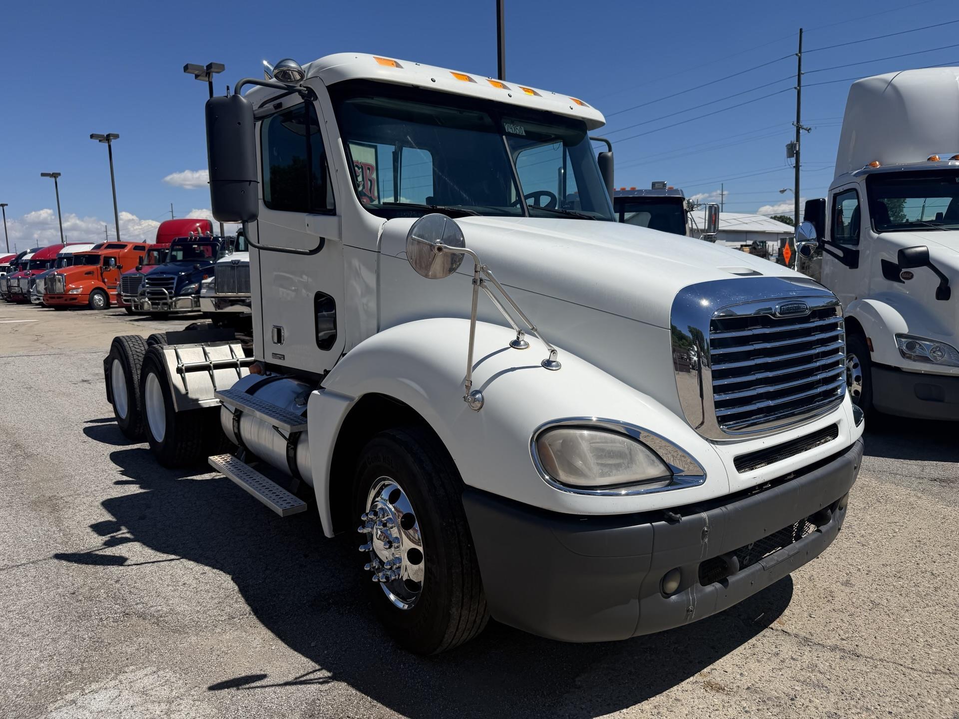 2007 Freightliner CL120