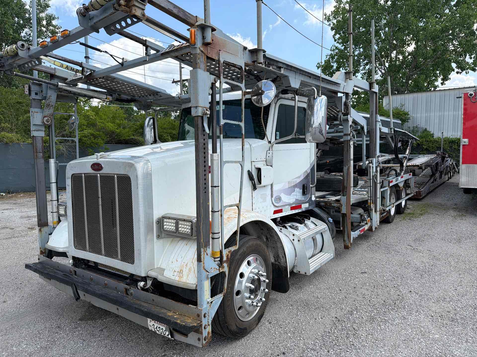 2013 Peterbilt 365