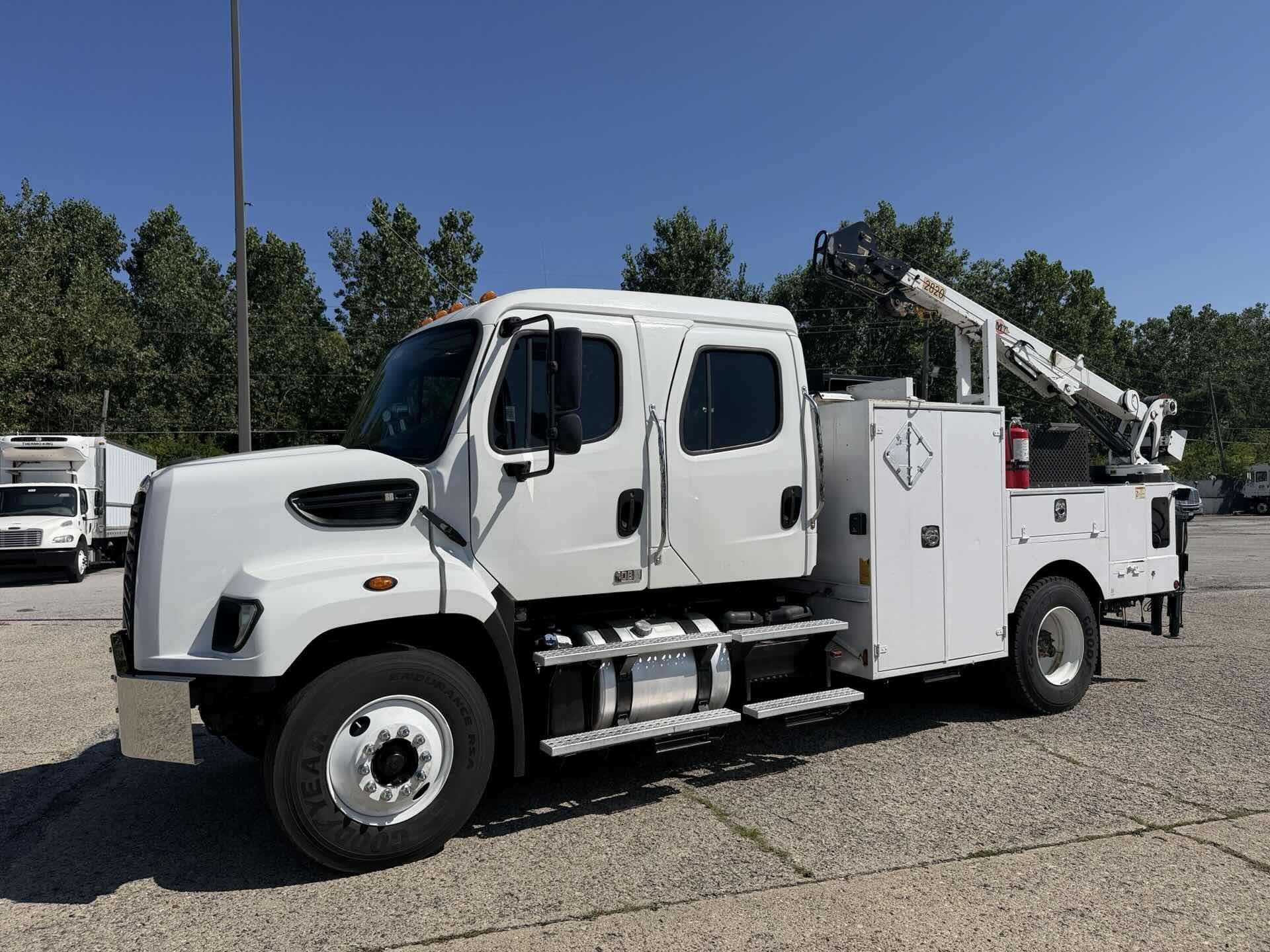 2013 Freightliner 108SD