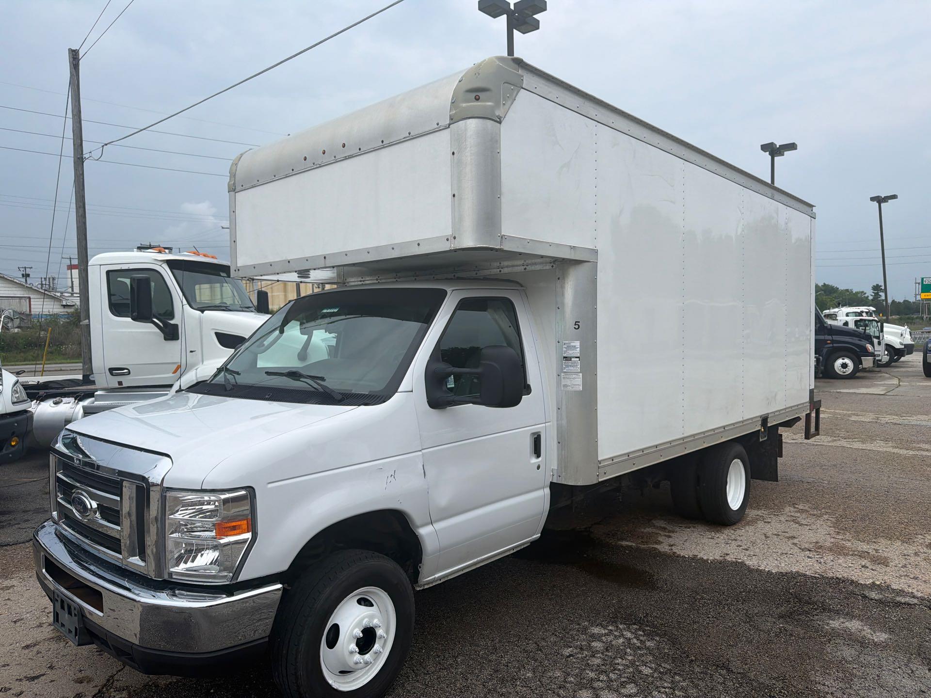2018 Ford E350