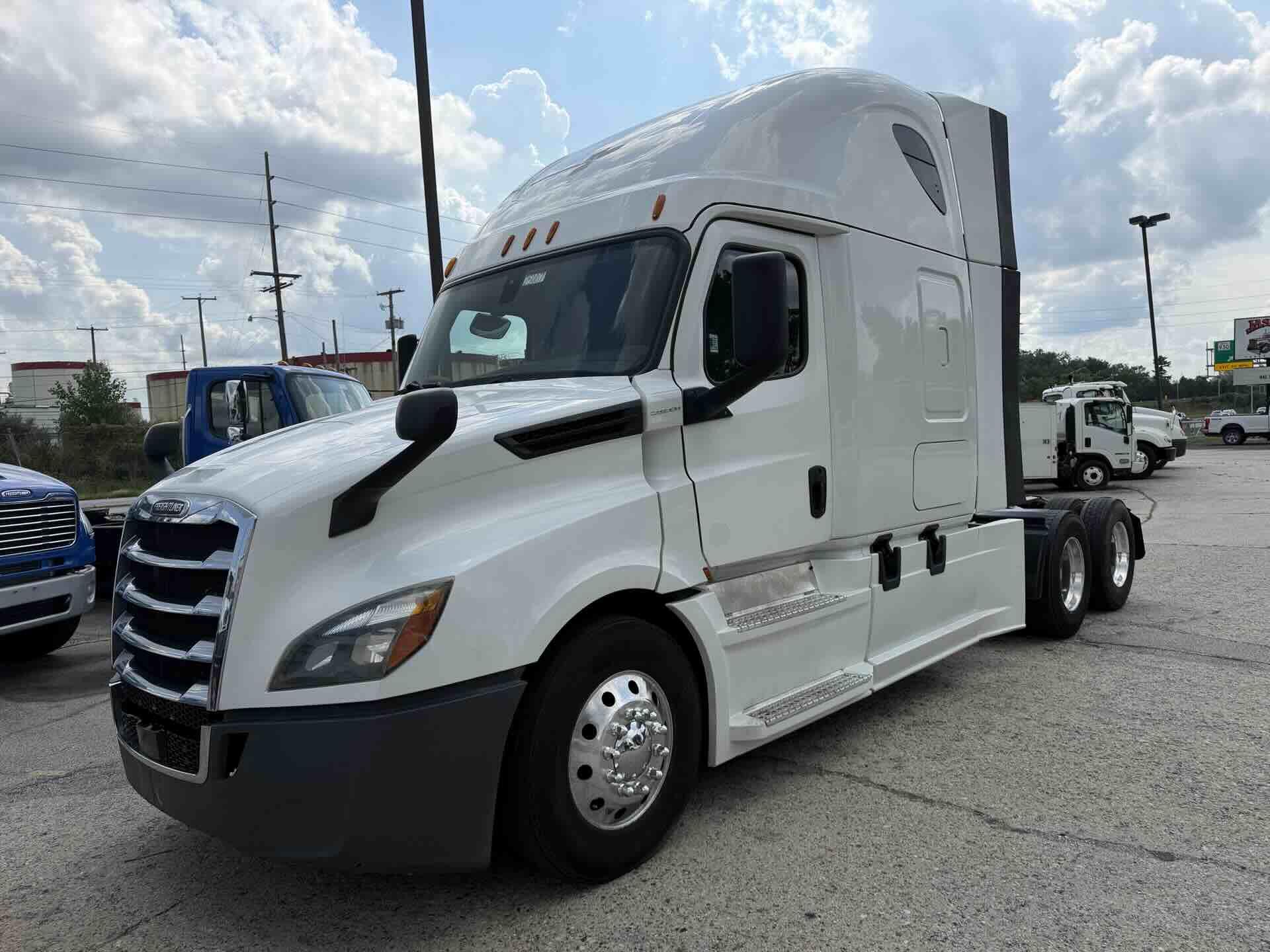 2018 Freightliner Cascadia 126