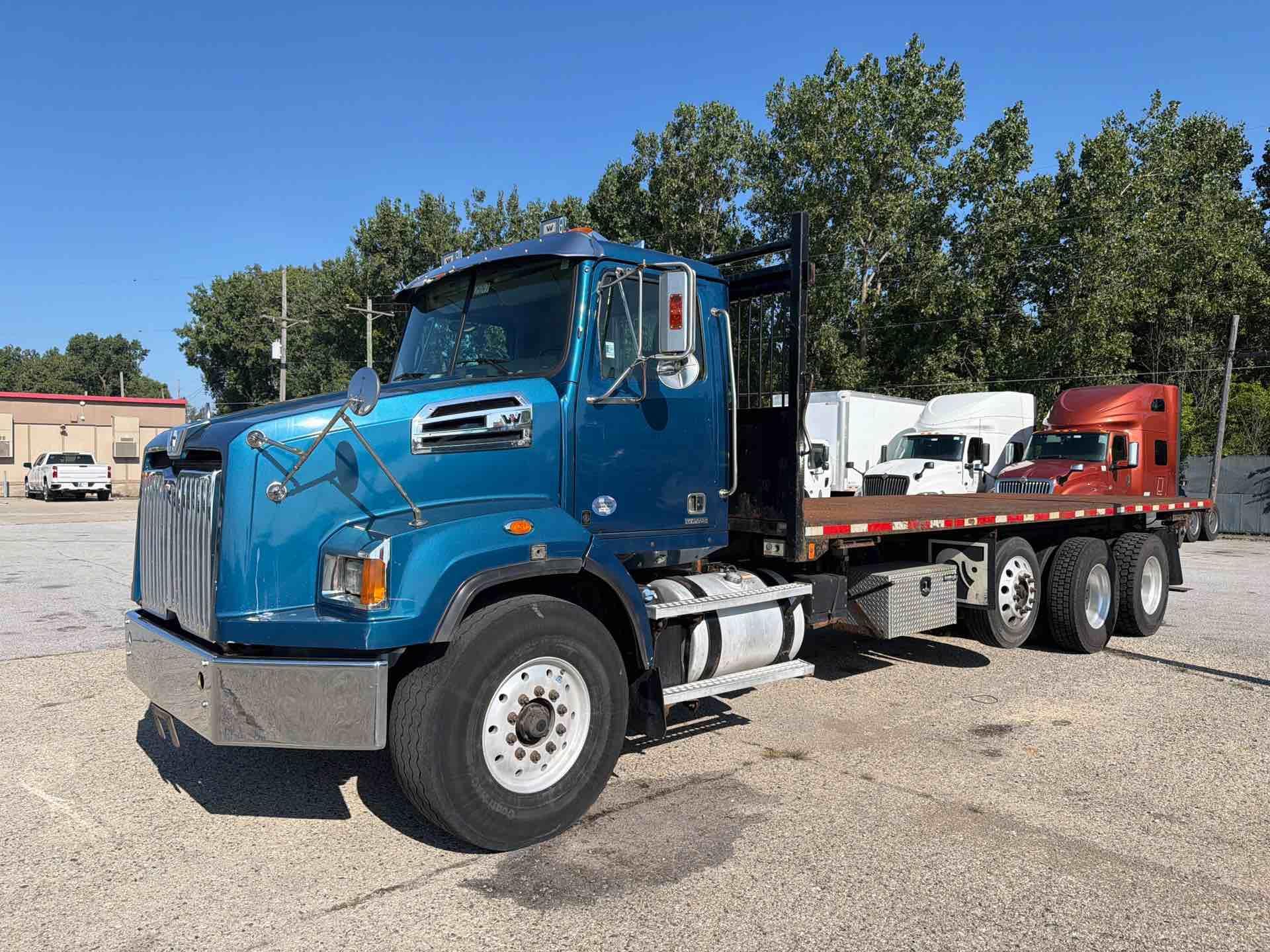 2016 Western Star 4700SB