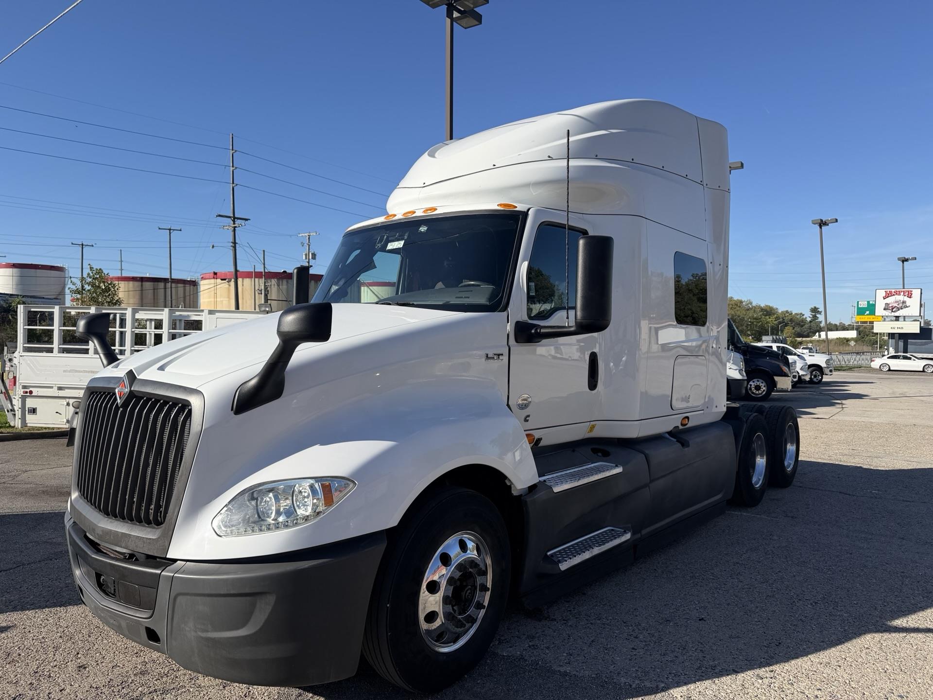 2019 International LT625