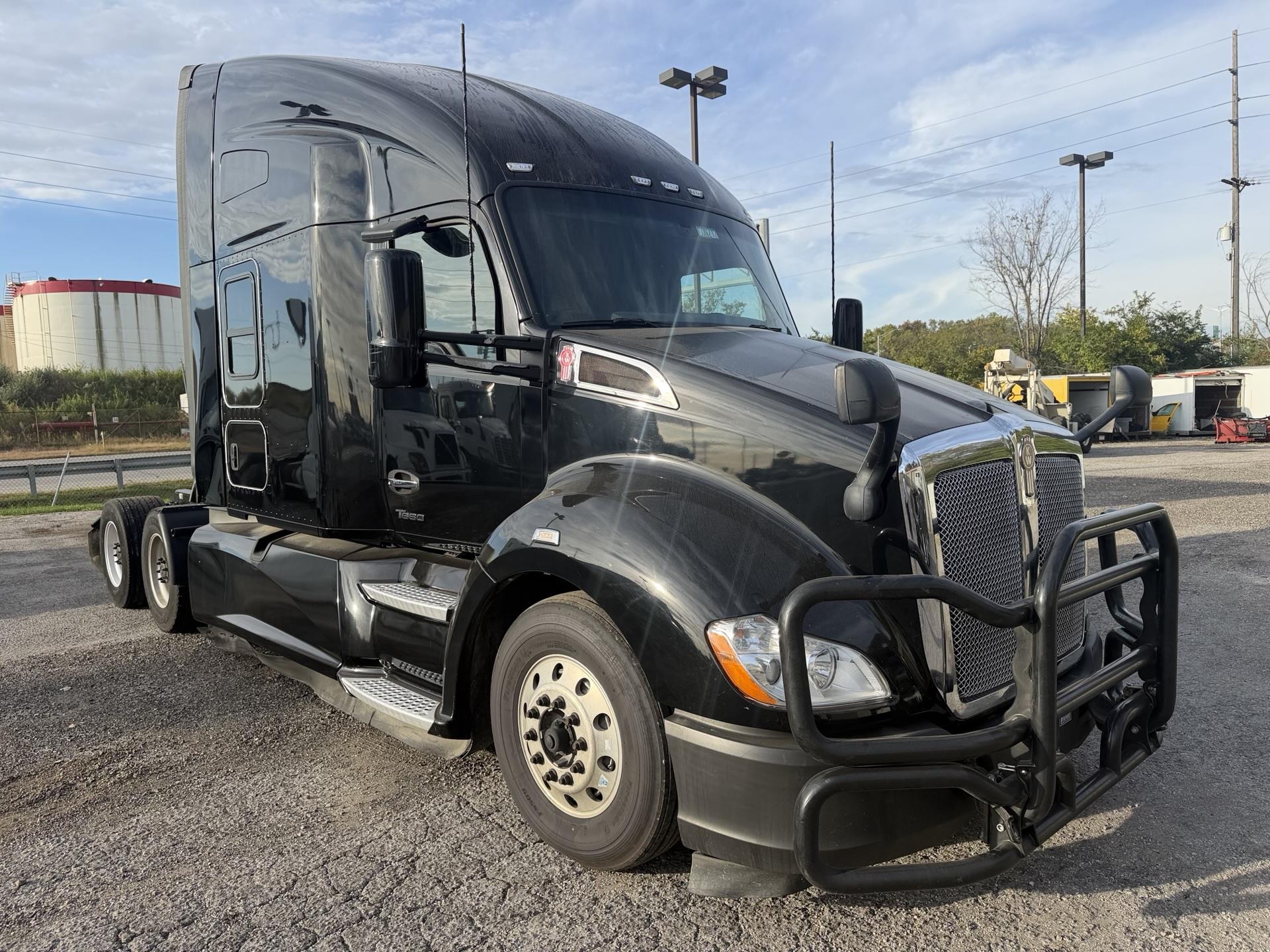 2022 Kenworth T680
