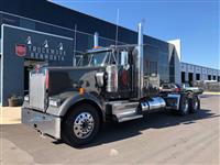 2020 Kenworth W900L